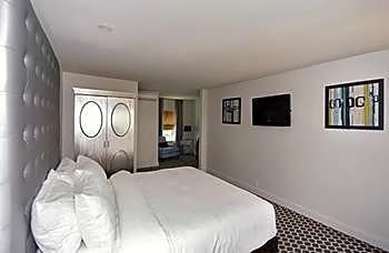 L.A. Sky Boutique Hotel