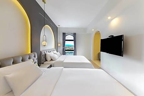 Family Room with Sea View