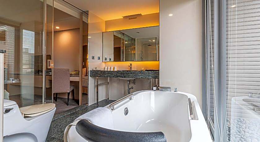 CHECK inn Select Taichung Dadun