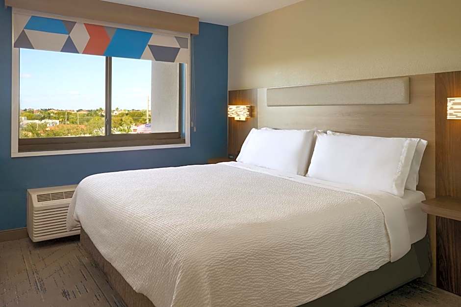 Holiday Inn Express Hotel & Suites Kendall East-Miami By IHG