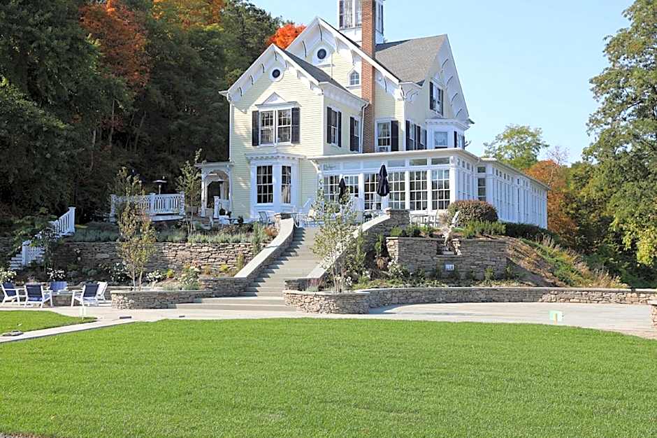 Inn at Taughannock Falls