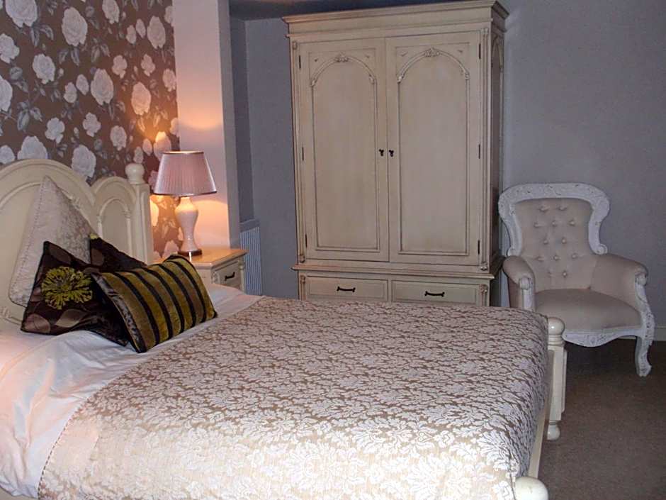 Photo 1 of 4 of Premium 1 King Bed