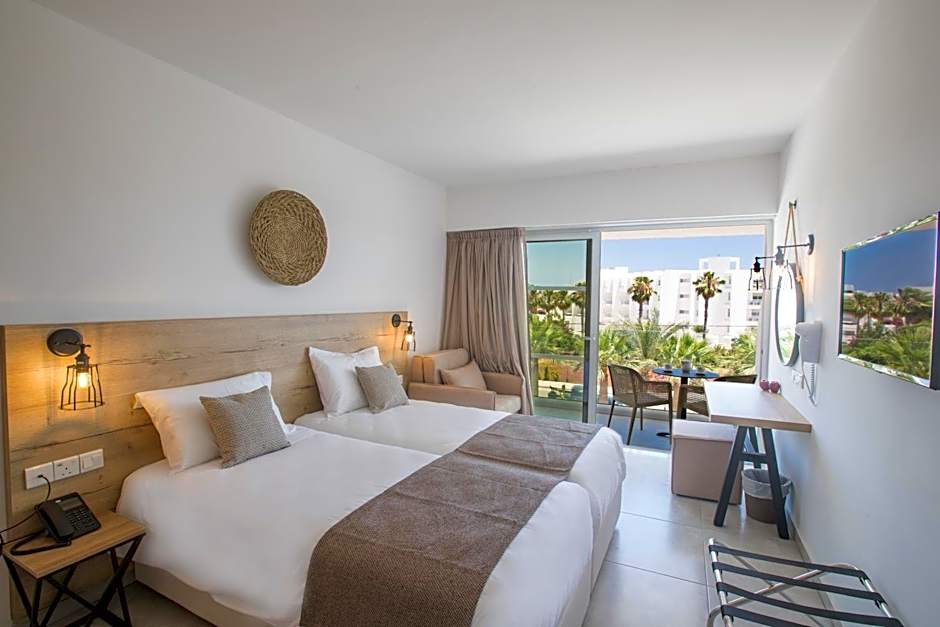 Bohemian Gardens Hotel