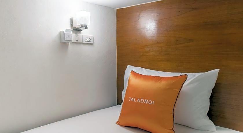 Tiny Taladnoi Hostel