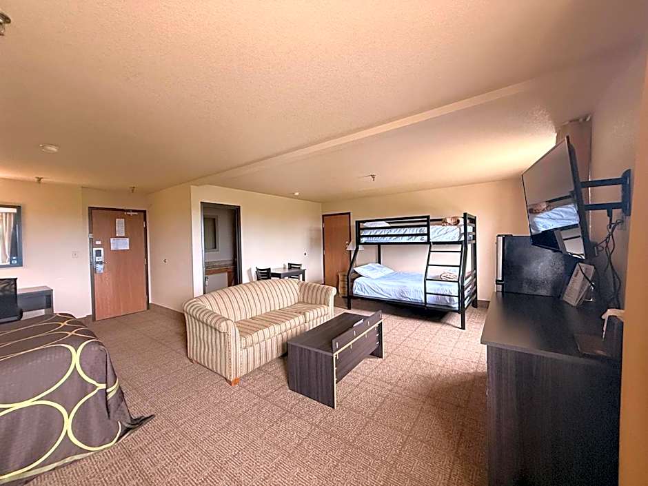 Super 8 by Wyndham Macon