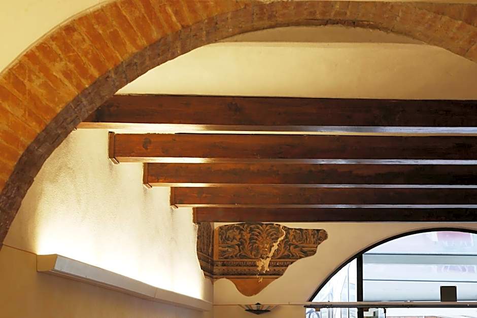 Hotel Mantegna Stazione, MantegnaHotels