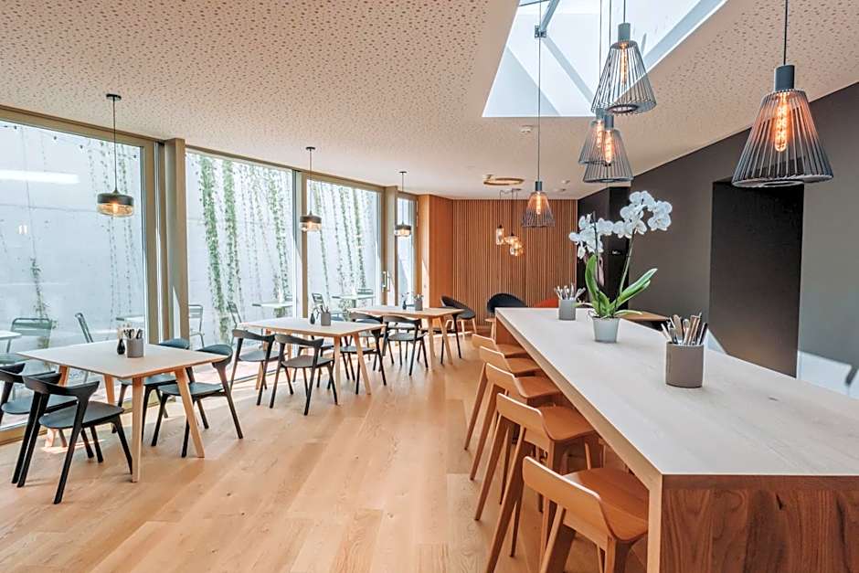 Montreux Youth Hostel