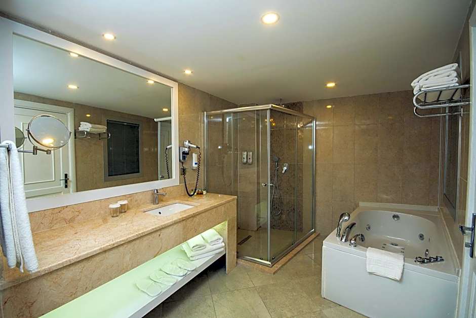 Green Nature Diamond