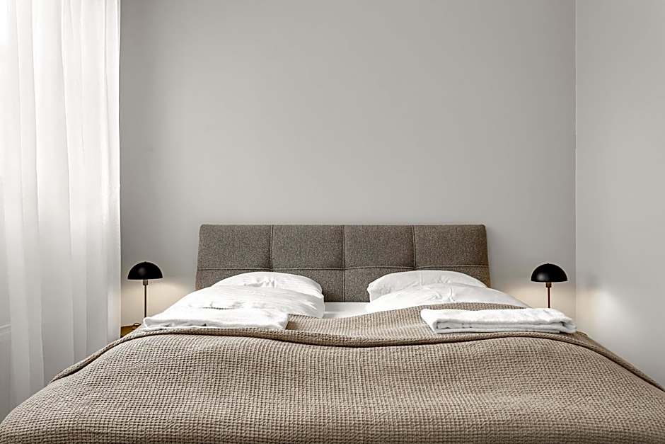 The Swan House by Heimaleiga