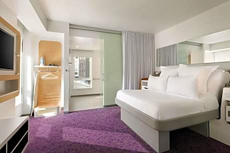 Queen Room - Mobility and Hearing Access