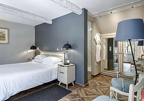 Double or Twin Room with Terrace