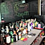 Hideaway Guest House And Bar
