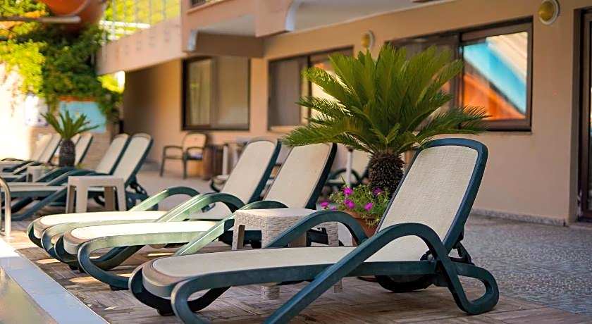 Alleria Belport Beach Hotel