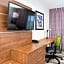 Holiday Inn Express Hotel & Suites Elgin By IHG