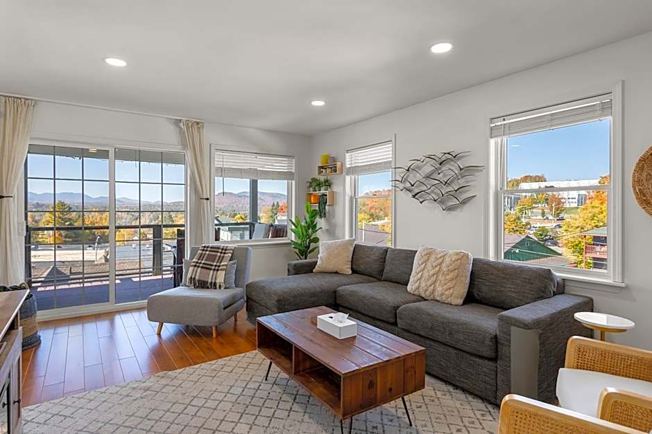 Amazing Mountain Views Lake Placid & 1980 Olympic Center