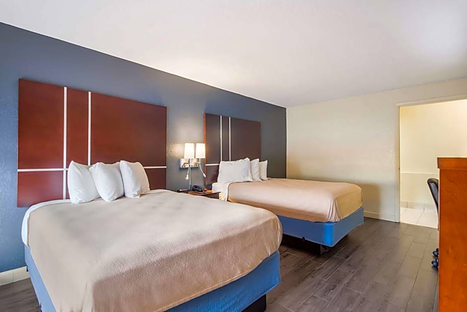 SureStay Hotel by Best Western Sarasota Lido Beach