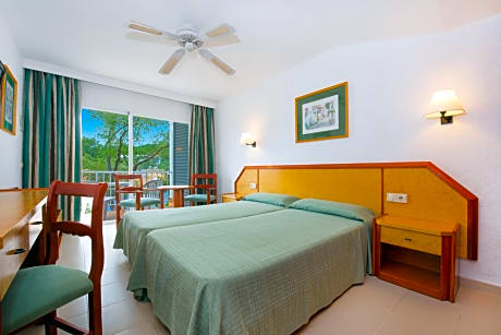 Two Connecting Double Rooms