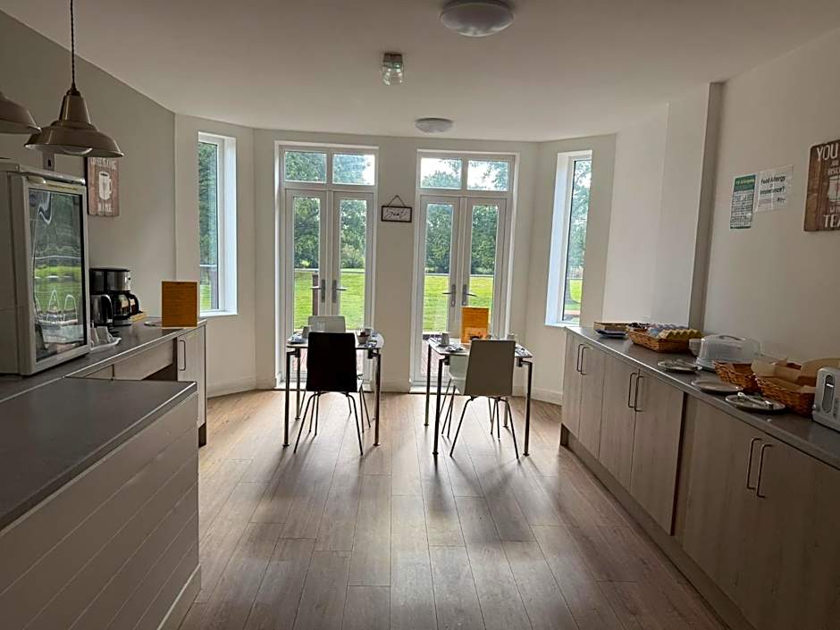 Trivelles Gatwick Hotel & airport Parking