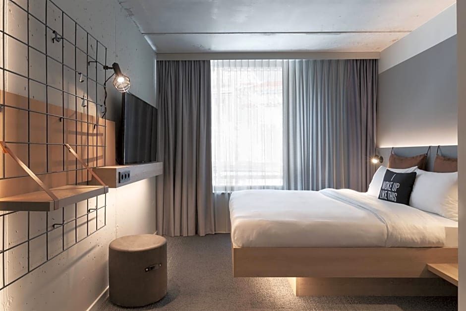 Moxy by Marriott Frankfurt City Center