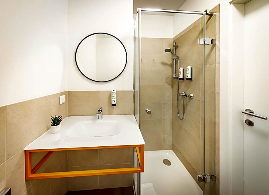 lyf Schönbrunn Vienna