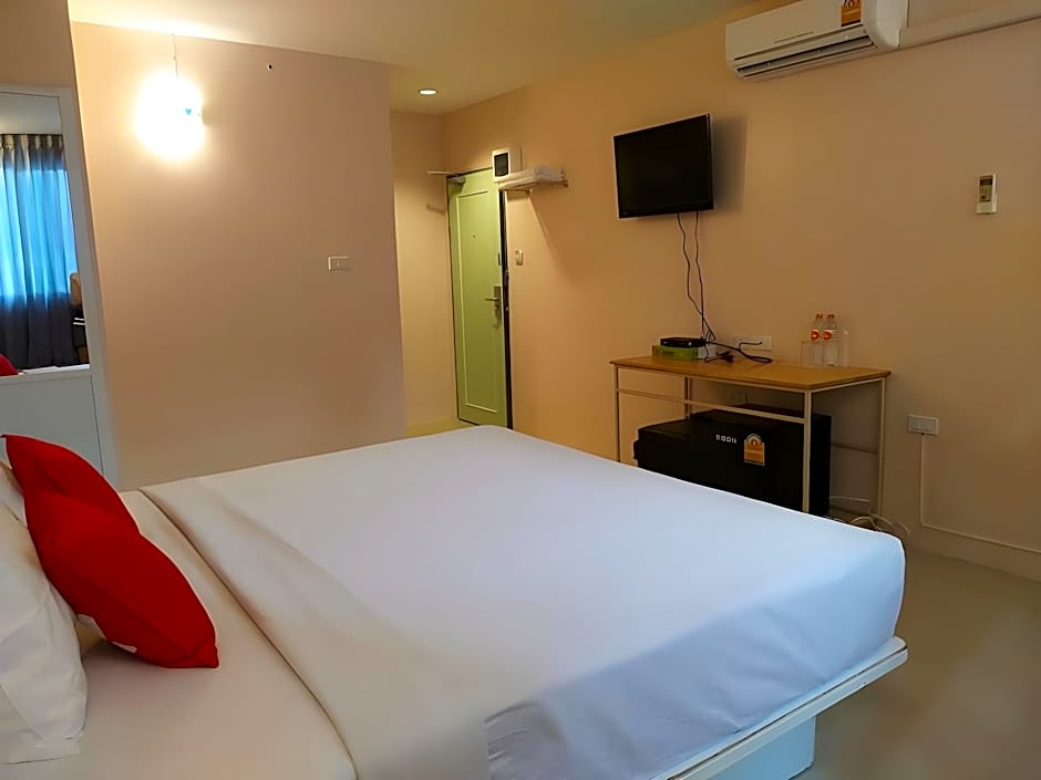 BIRD ROOM HOTEL - PRATUNAM