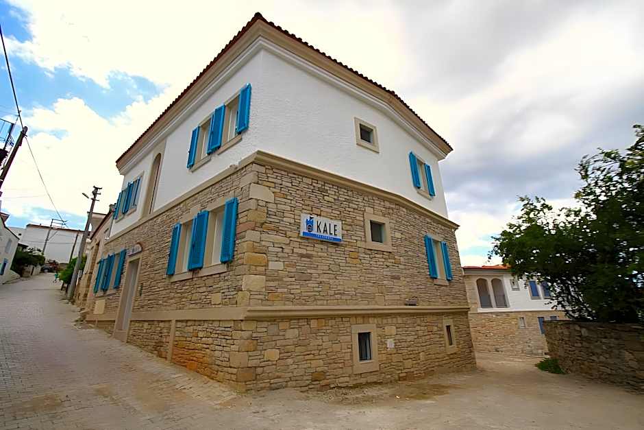 Çeşme Kale Taş Apart