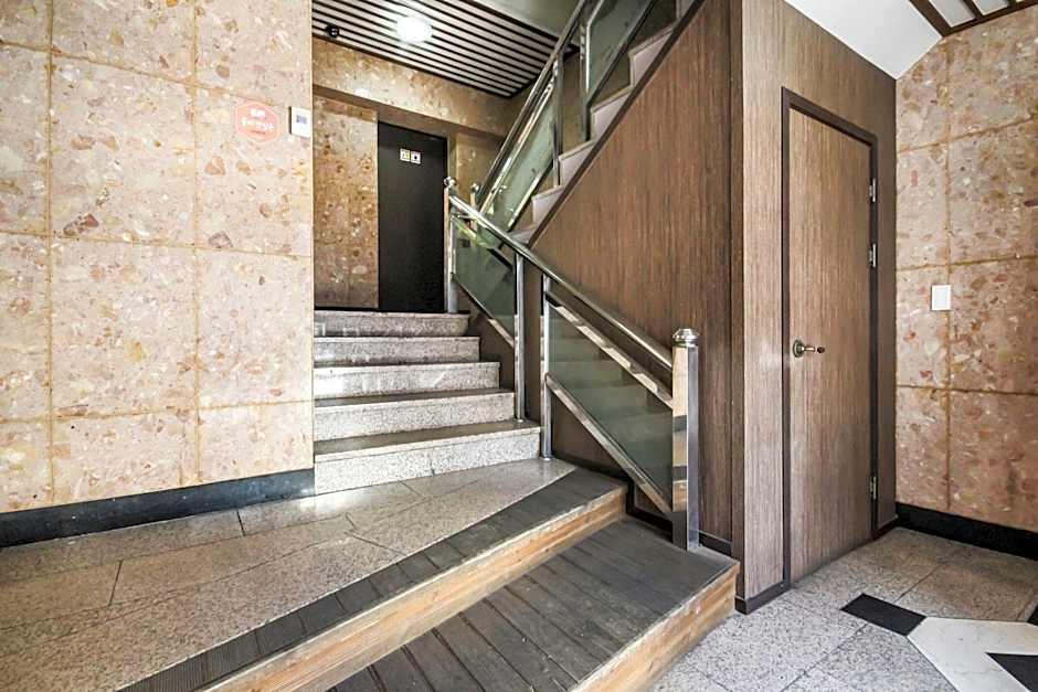 Hotel RUGO in Junghwasan-dong, Jeonju