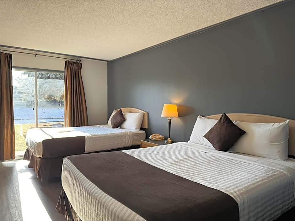 Divya Sutra Plaza and Conference Centre, Vernon