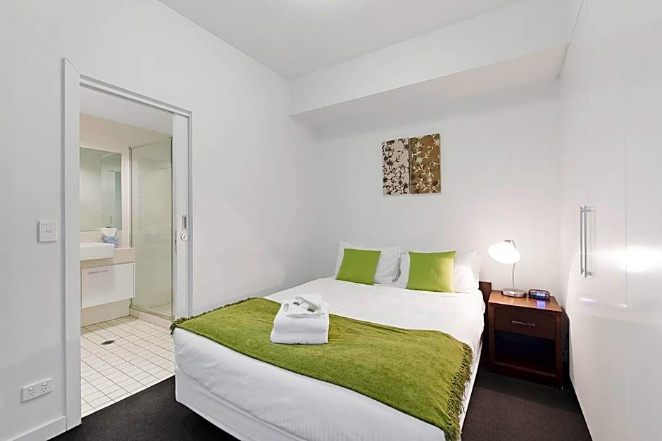 City Harbour Apartments