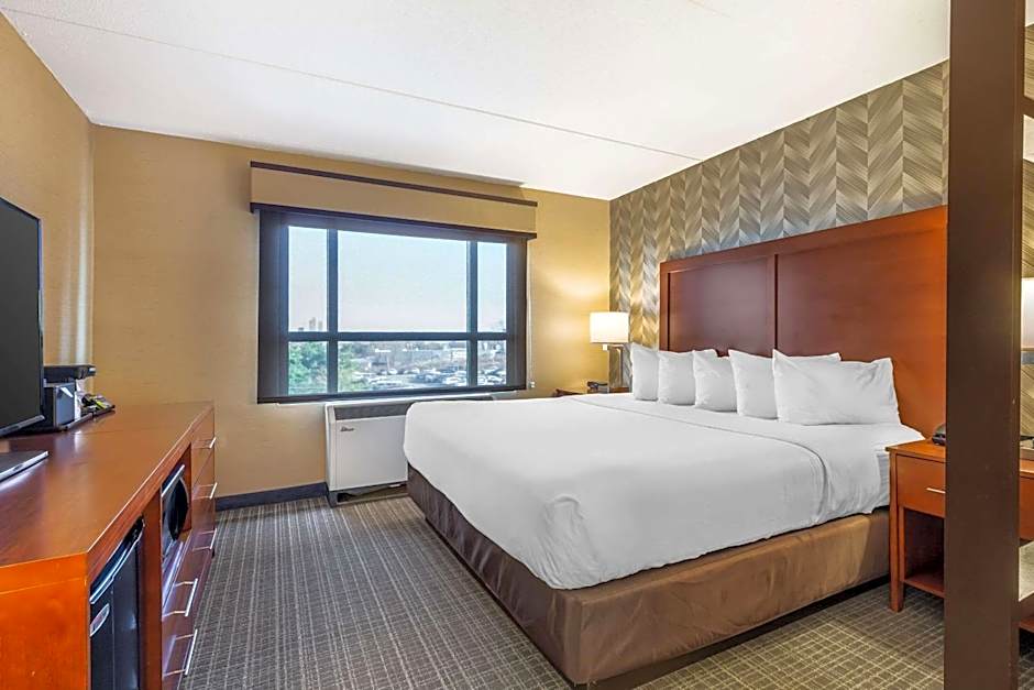Comfort Inn & Suites Logan International Airport