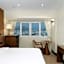 Al Falaj Hotel