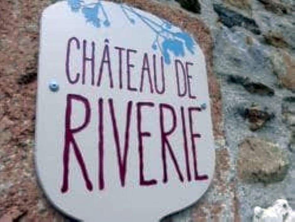 Chateau De Riverie chambres et table d'hôtes