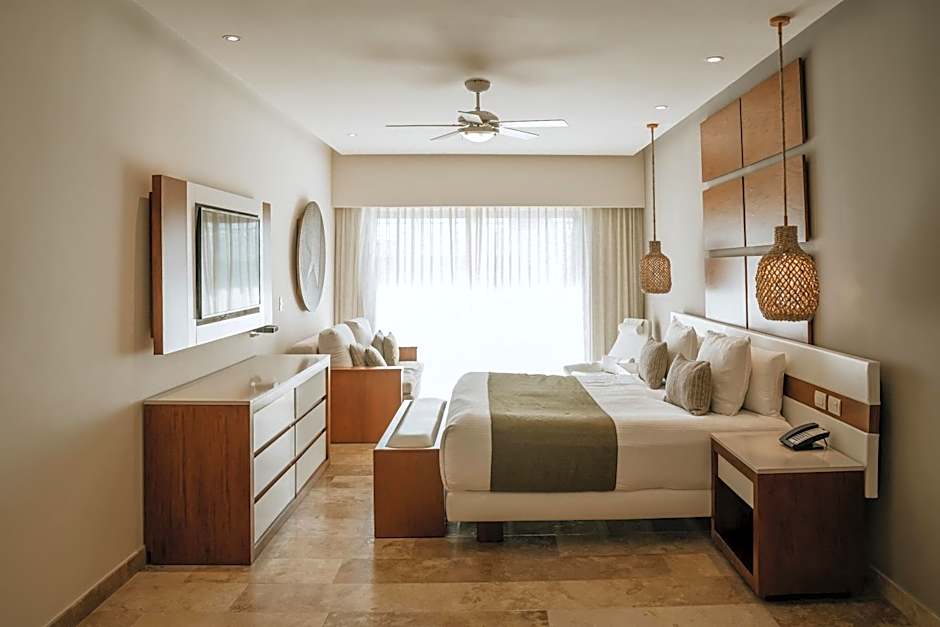 The Reef 28 - Adults Only - All Suites - Optional Gourmet All Inclusive