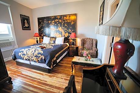 Oak Park Inn