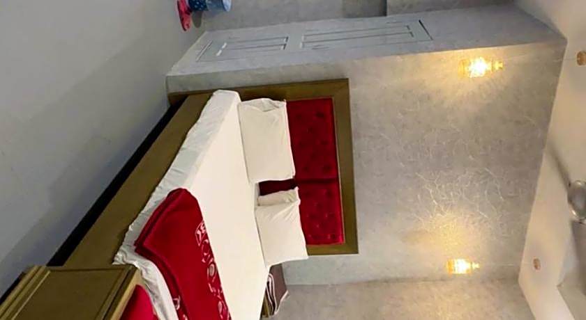 Hotel Sareena Residence