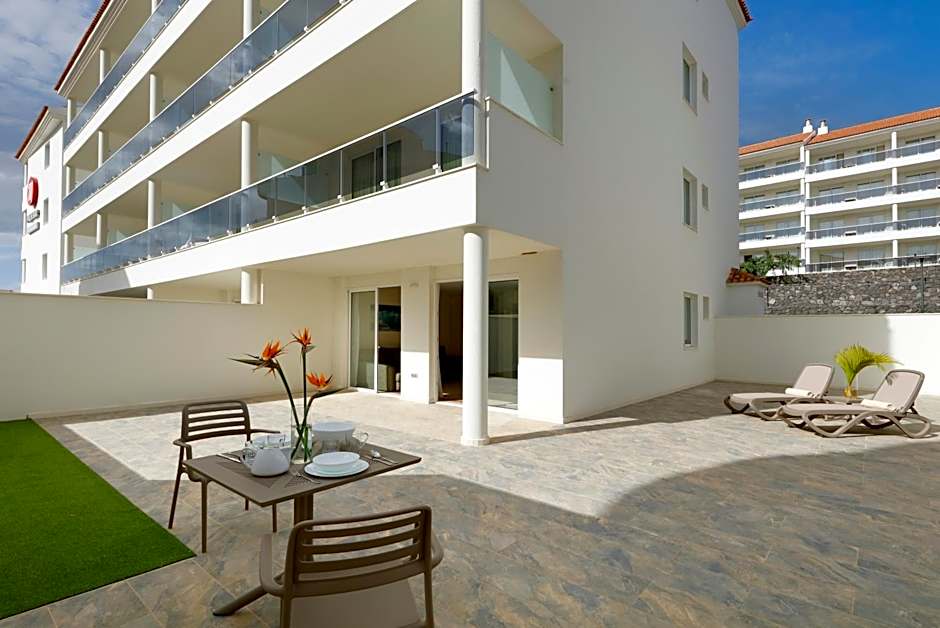 Marinell Collection Palm-Mar