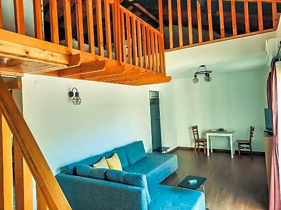 Karyada Hotel