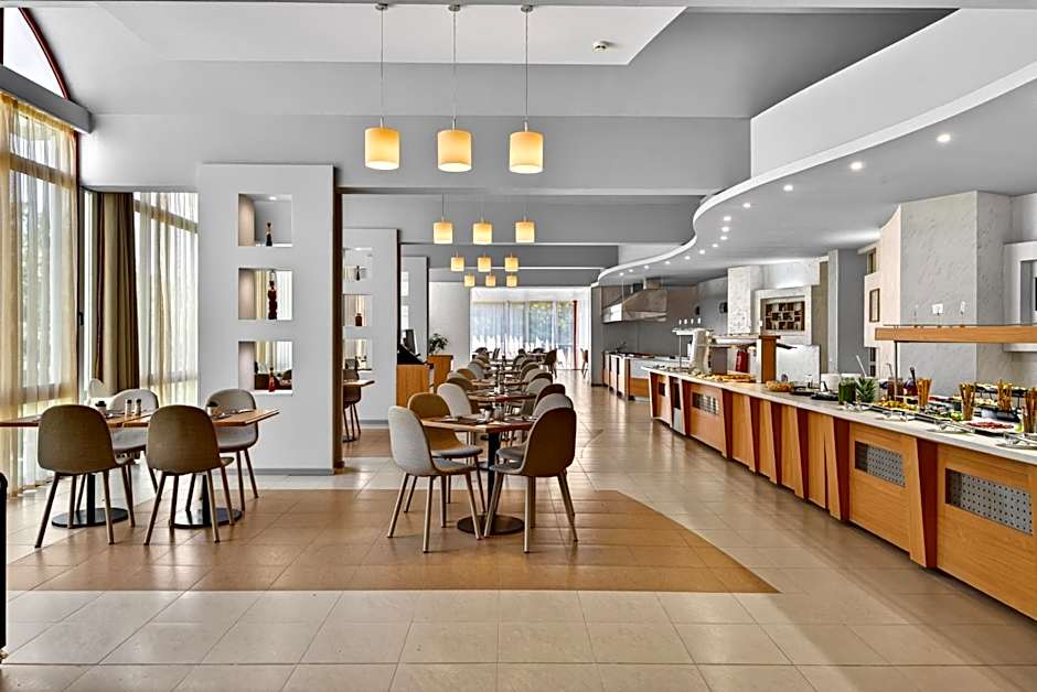 Hotel Longosa - All Inclusive Family Hotel near the beach in the peaceful southern part of Sunny Beach