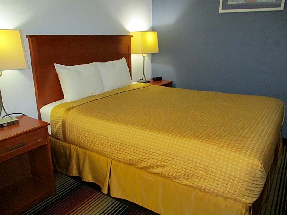 Travelodge by Wyndham Spirit Lake/Okoboji