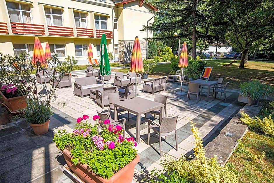 Hello Balcsi Apartmanház