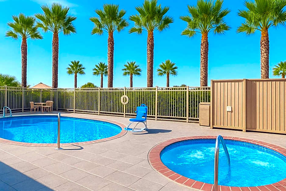 Comfort Inn & Suites Huntington Beach