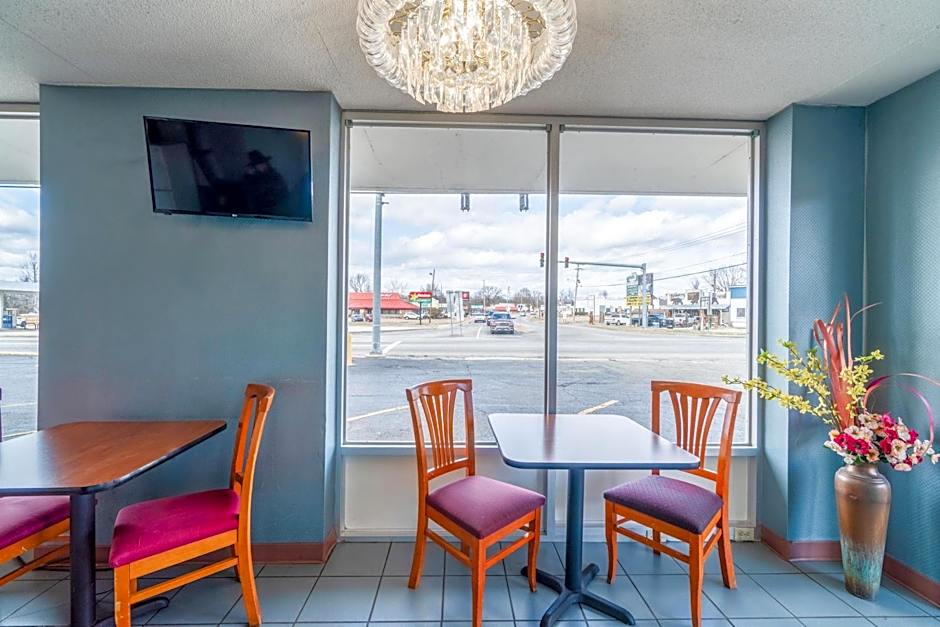 Ozark Junction mountain view by OYO