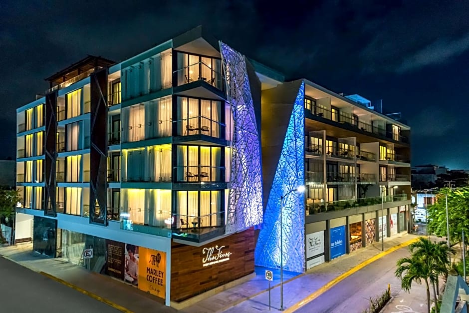 The Fives Downtown Hotel & Residences, Curio Collection by Hilton