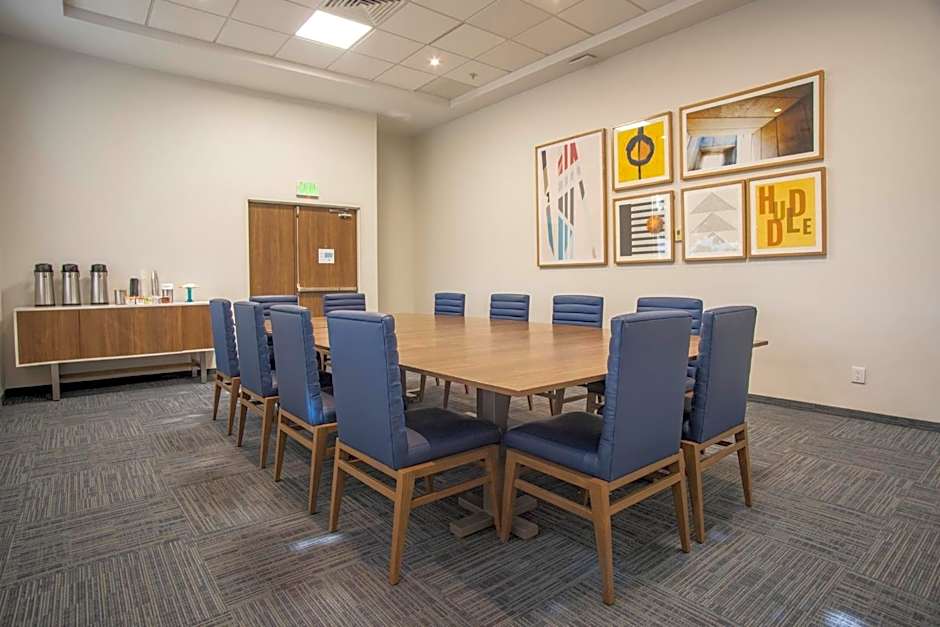 Holiday Inn Express Guadalajara Iteso By IHG