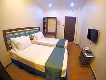 Golden Gate Suites
