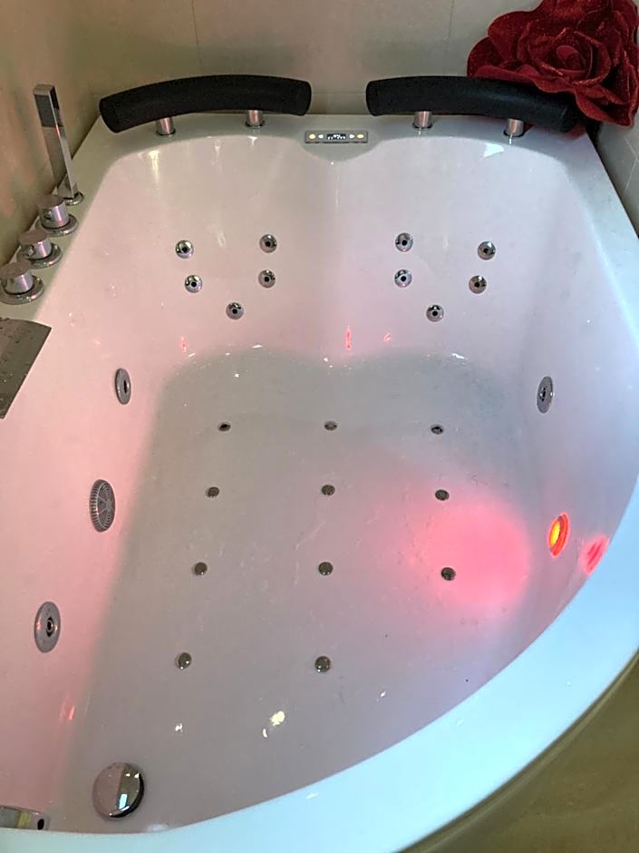 B&B LA REGGIA DI RIHANNA spa