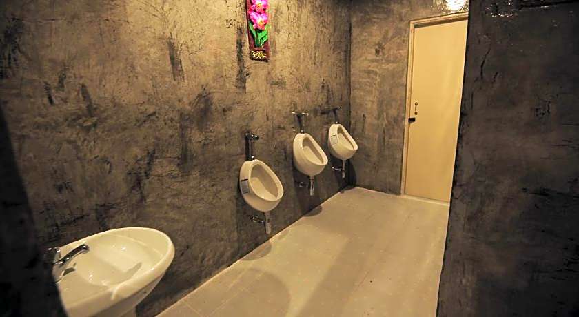 Twin Palms hostel Phi Phi