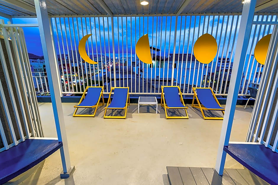 The Moon Hostel Huahin