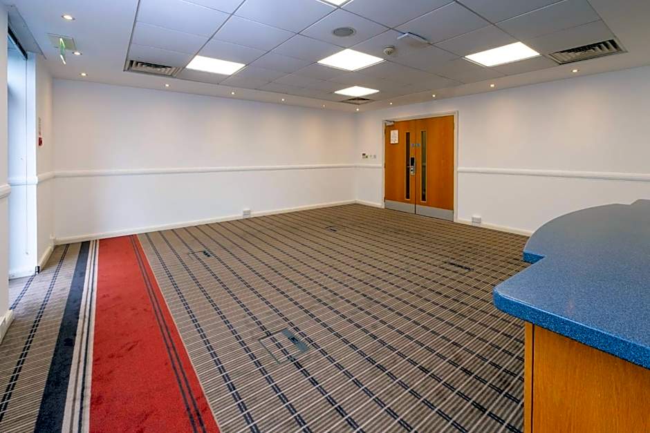 Holiday Inn Express Droitwich Spa By IHG