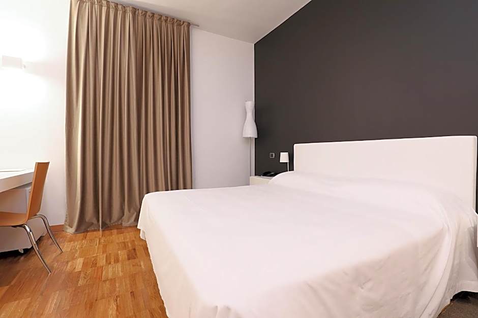 Photo 1 of 50 of Hotel Aleramo